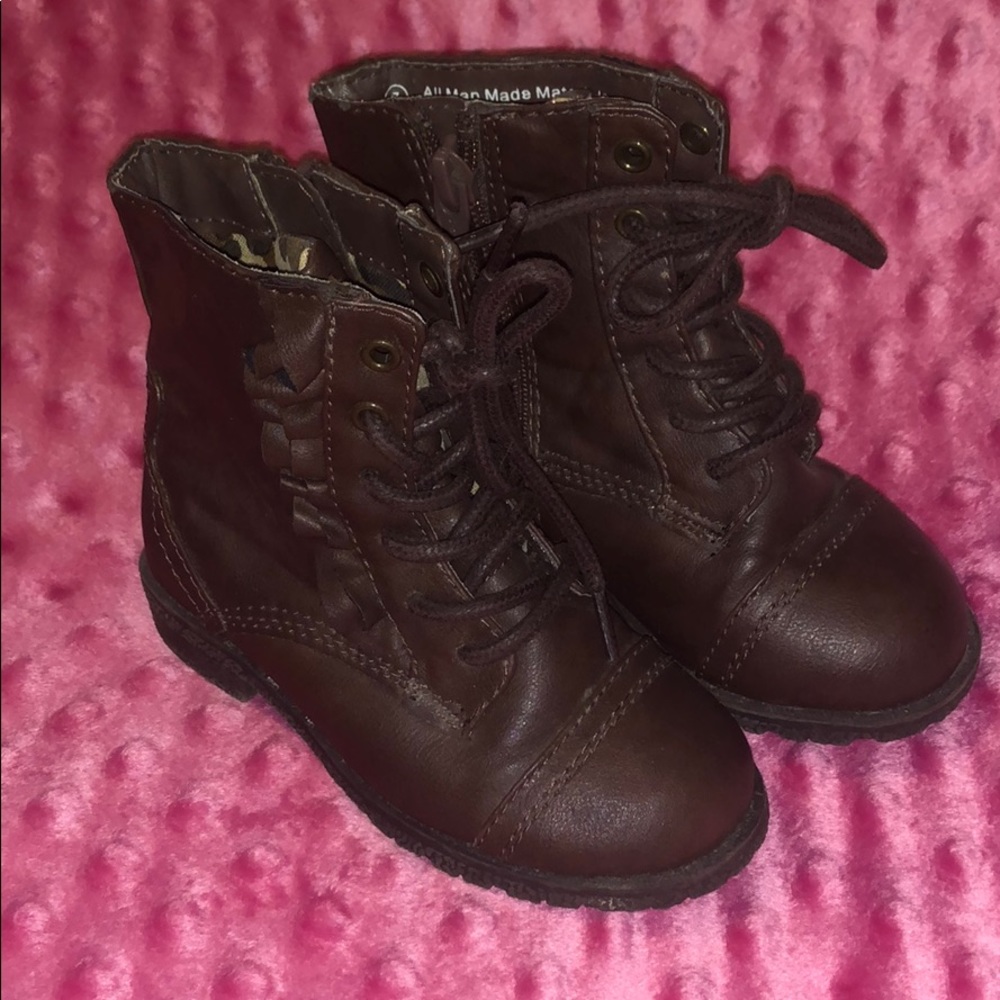 Circo toddler boots